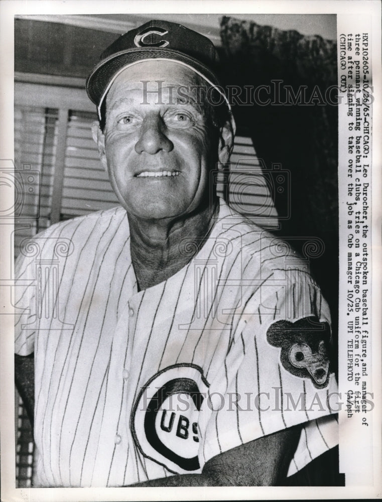 1965 Press Photo Leo Durocher Signs as Manager for the Chicago Cubs - nes08951 - Historic Images