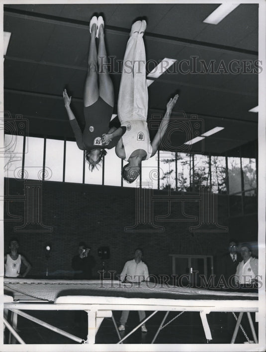 1960 Press Photo C. Vieweg, R. Schillinger, German Trampoline Gymnastics Tourn. - Historic Images