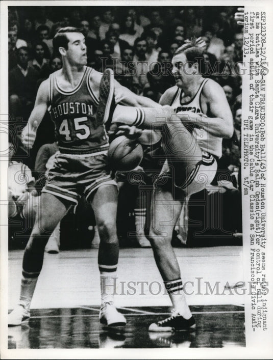1968 Press Photo Bob Hall, Houston University, Ralph Ogden, Santa Clara - Historic Images