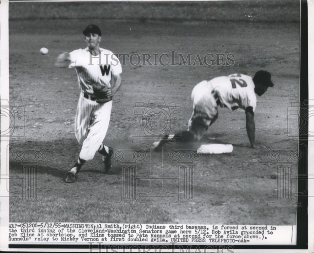 1955 Press Photo Al Smith, Cleveland Indians, Pete Runnels, Washington Senators - Historic Images