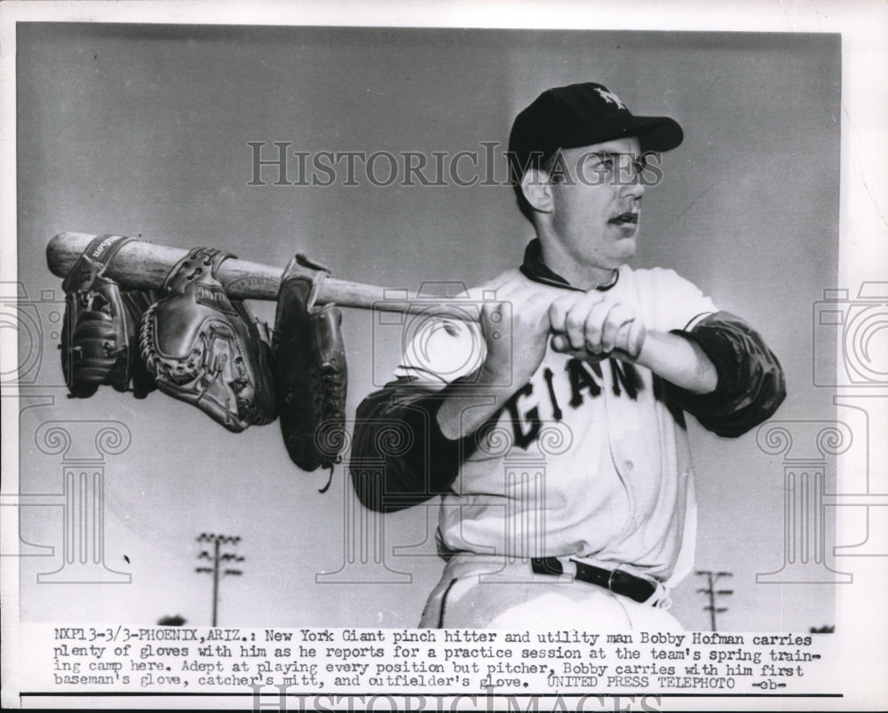 1956 Press Photo NY Giants pitcher &amp; utility man Bobby Hofman - nes10374 - Historic Images