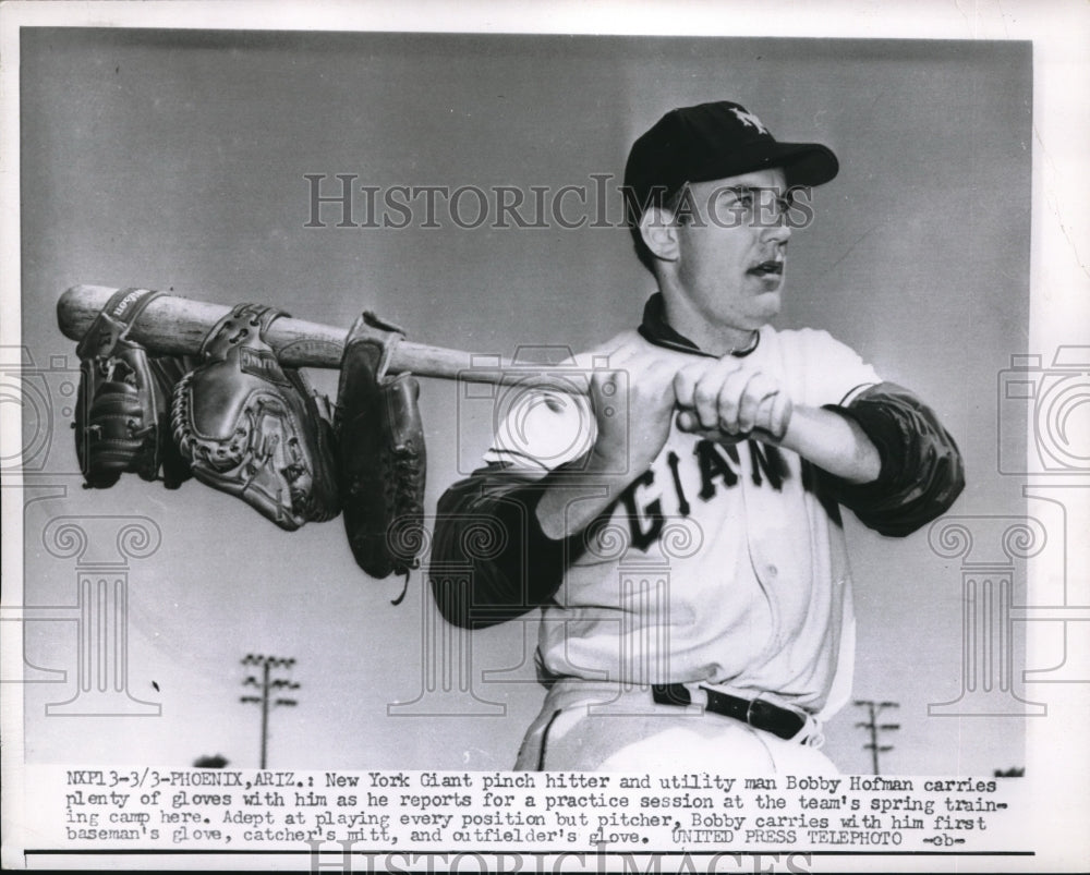 1956 Press Photo NY Giants pitcher & utility man Bobby Hofman - nes10374 - Historic Images