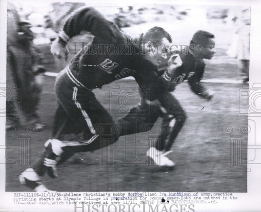 1956 Press Photo Abilene Christian's Bobby Morrow& Ira Murchison Of Army - Historic Images