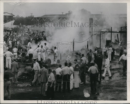 1941 Press Photo Ruins of Fire in Indianapolis Speedway Garage - nes10556 - Historic Images