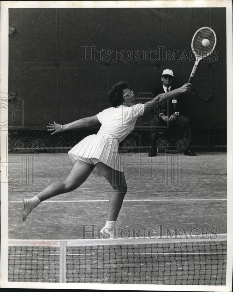 1963 Billie Jean King in action at wightman cup  - Historic Images