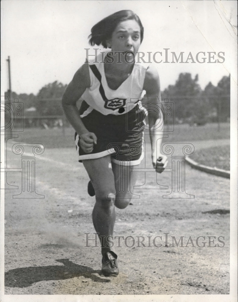 1932 Press Photo Jean Sundborg during the Finaly Olympic Tryouts. - nes10753 - Historic Images