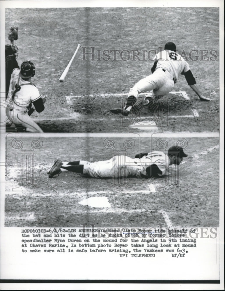 1962 Press Photo Clete Boyer Angels Ducks Pitch By Ryne Duren Yankee Pitcher MLB - Historic Images