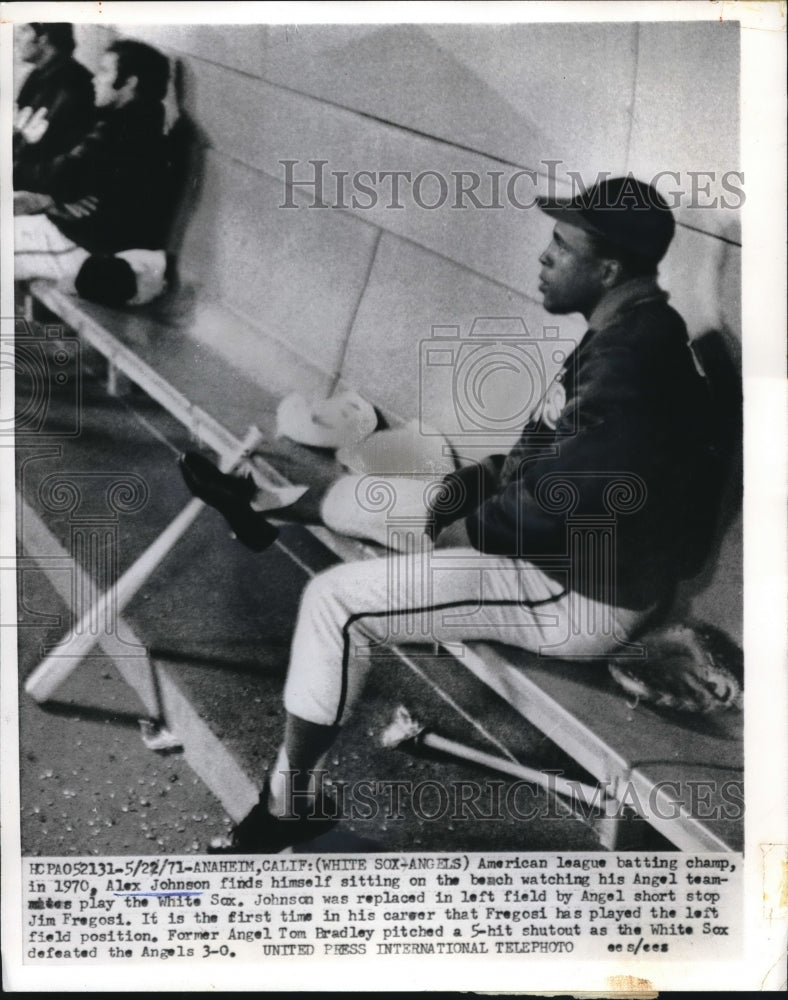 1971 Press Photo Alex Johnson On Bench Watches Angels Play White Sox Anaheim CA - Historic Images