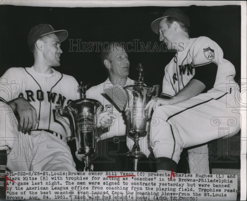 1951 Press Photo Browns owner Bill Veeck together after last night's game. - Historic Images