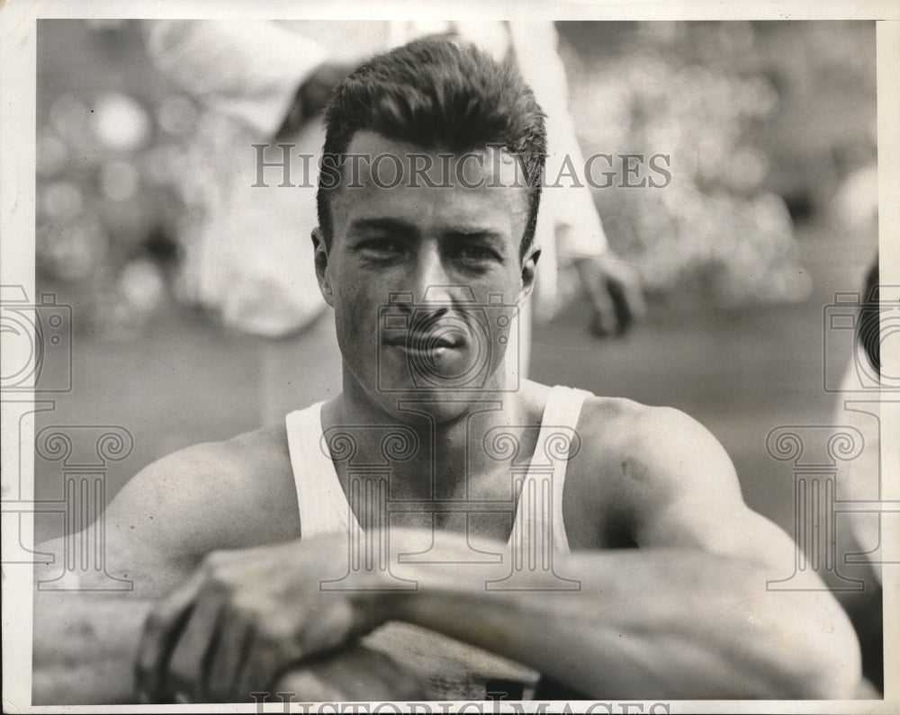 1933 Press Photo W. L. Hasler of Harvard wins Broad Jump making U.S. defeat U.K. - Historic Images