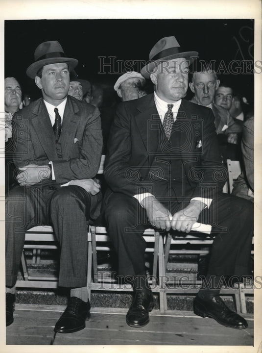 1957 Press Photo NYC, Bernard Gimbel & Gene Tunney at boxing match - nes11836 - Historic Images