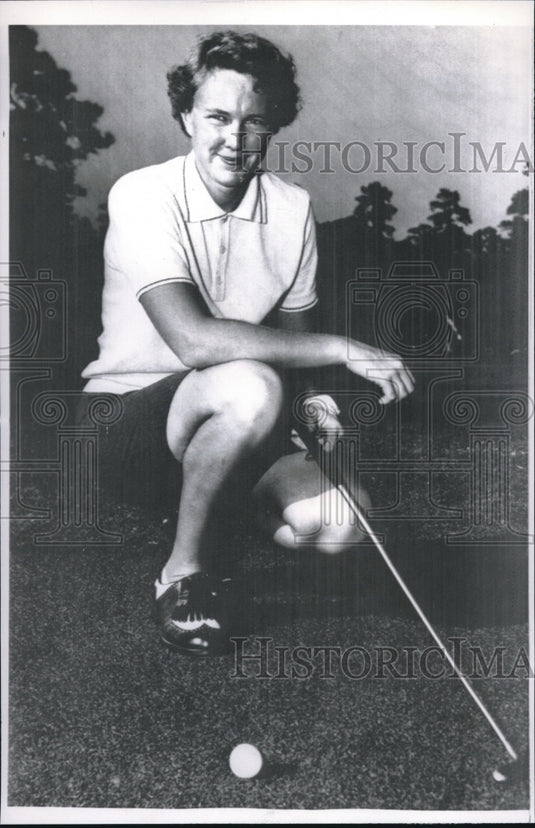 1967 Press Photo Golfer Mickey Wright leads at Titleholders Tournament - Historic Images