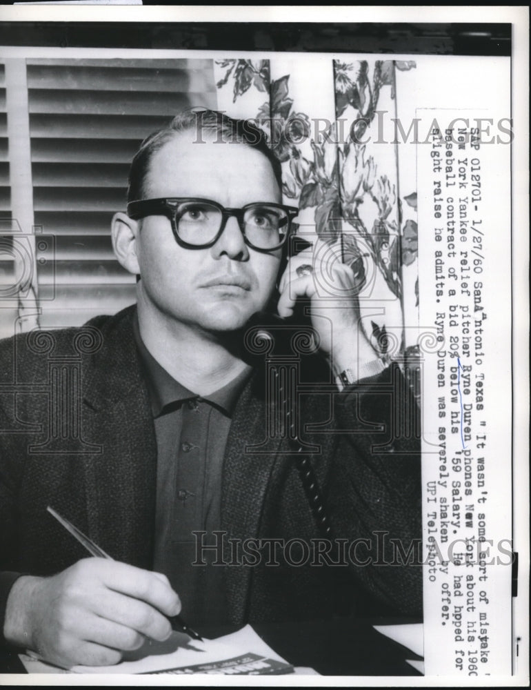 1960 Press Photo New York Yankees Relief Pitcher Ryne Duren - nes11915 - Historic Images