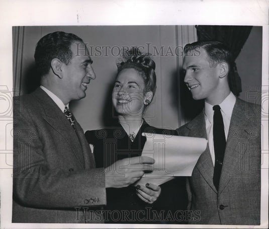 1948 Press Photo NYC, Vincent Impellitteri, Mrs G Fraser & Dick Button, skaters - Historic Images