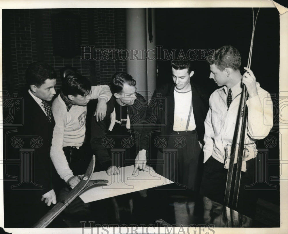 1938 Press Photo Snow Absent on Eve of Dartmouth Winter Carnival, F. Brown - Historic Images