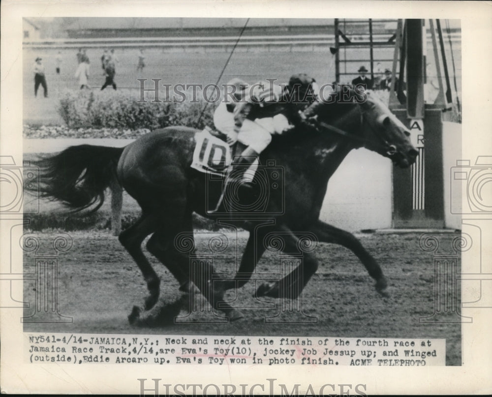 1949 Press Photo Close finish with Eddie Arcaro on one horse - nes12165 - Historic Images