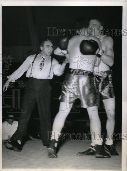 1944 Press Photo Sgt Barney Ross Loses to Marine Pvt Ray Engberson - nes12353 - Historic Images
