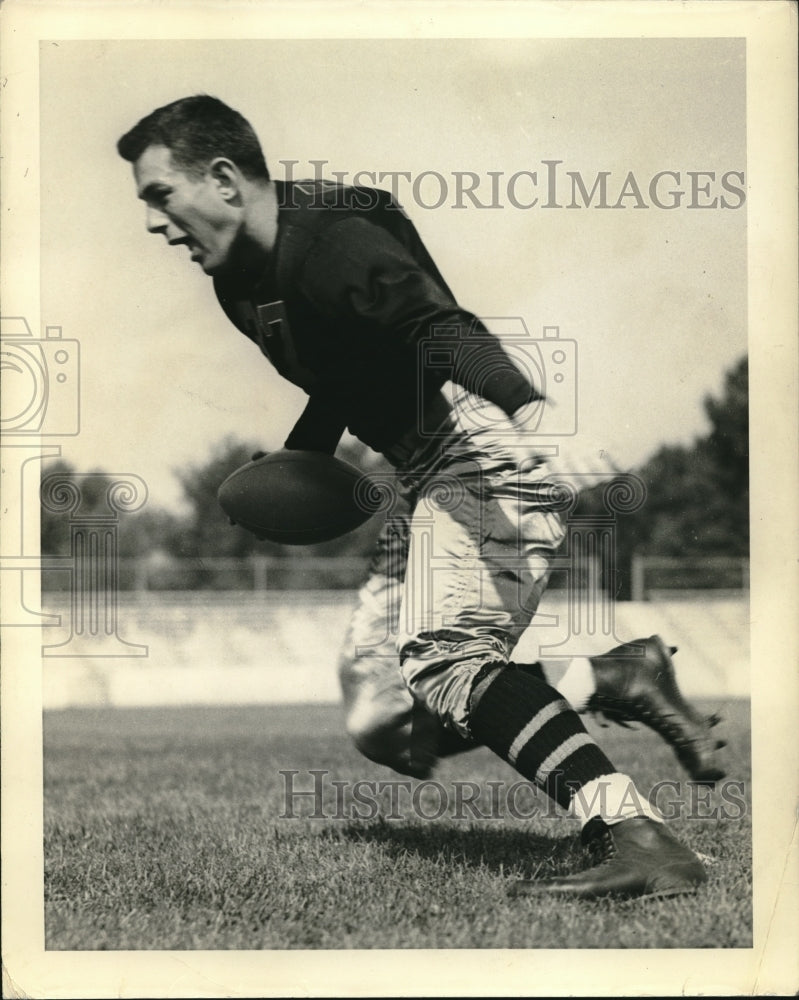 1939 Press Photo John S. Pingfel doing a left half. - nes12377 - Historic Images