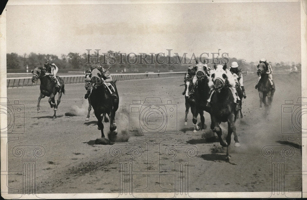 1932 Press Photo Finish of Third Race at Belmont with Okapi Busting Way to Win - Historic Images