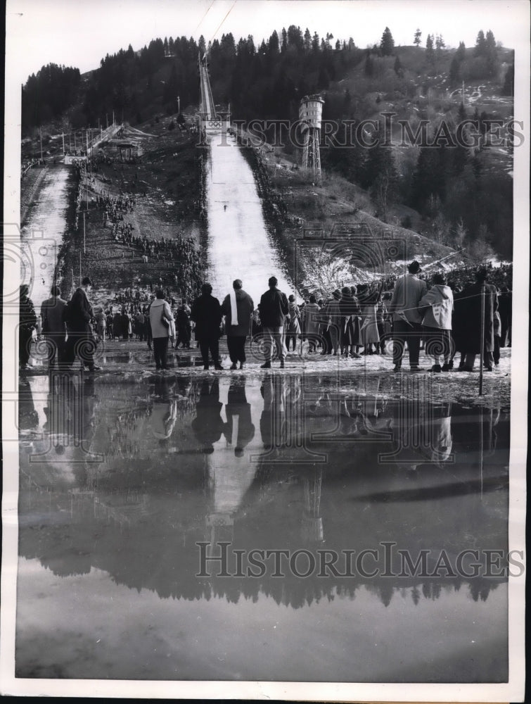 1957 Press Photo Olympic Ski Jump at Garmisch-Partenkirchen, Germany - nes12580 - Historic Images