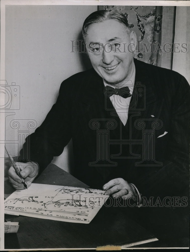 1941 Press Photo Francis A. Schmidt, mentor of the varsity of Idaho vandals. - Historic Images