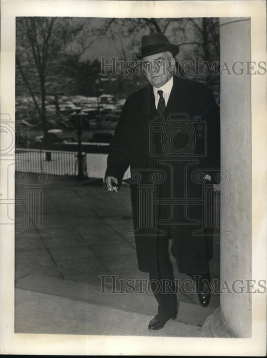 1937 Press Photo Harry K. Thaw hit Paul Jaeckes head waiter hotel - nes12800 - Historic Images