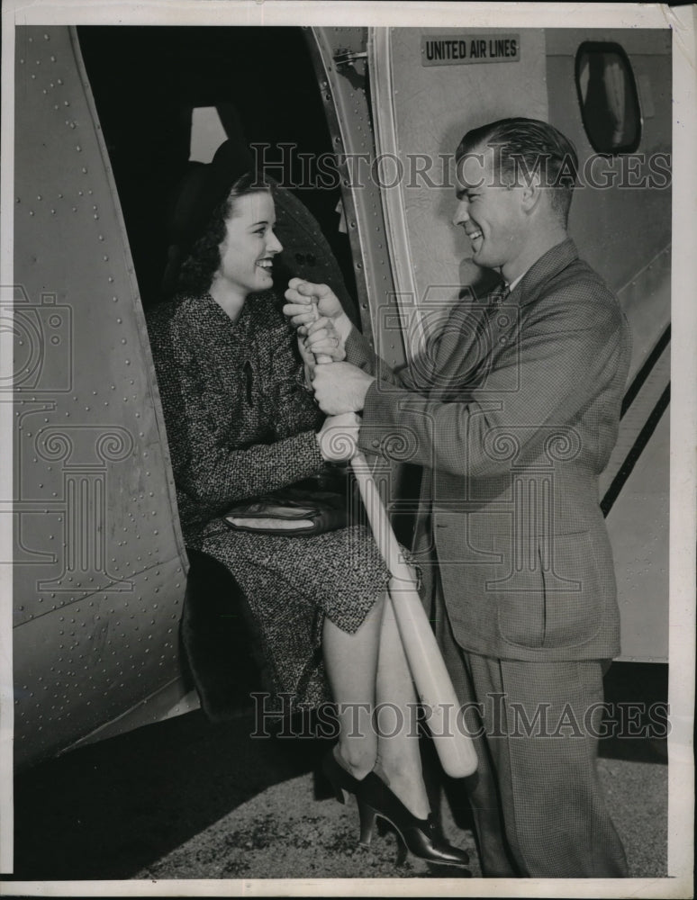 1937 Press Photo Helen Hawkins and San Diego Padre&#39;s Rupert Thompson, elope - Historic Images