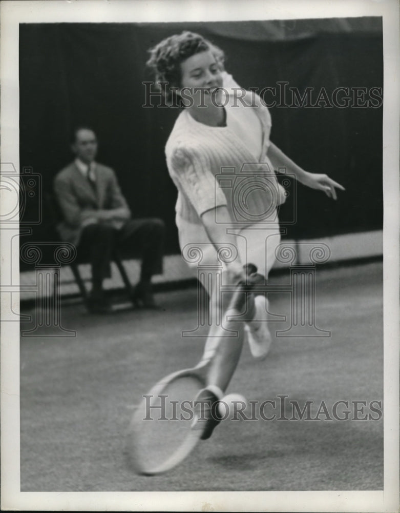 1941 Press Photo NYC, Pearl Harland vs Pauline Betz at tennis - nes13000 - Historic Images