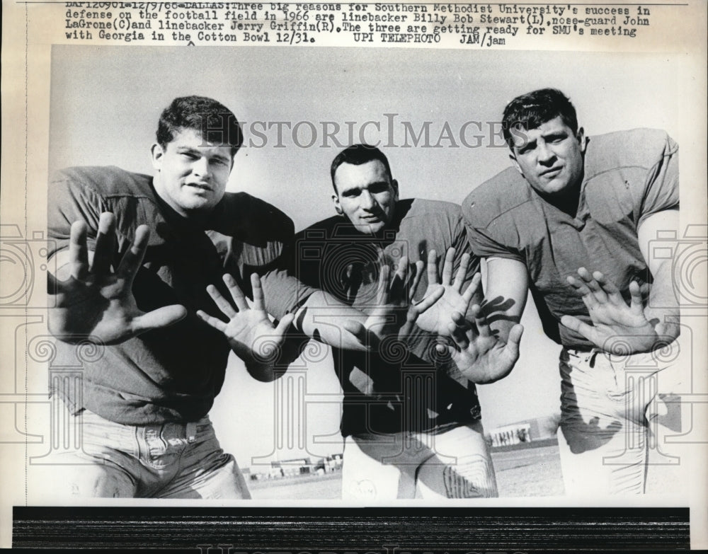 1966 Press Photo Big Boy SMU Football Players Stewart LaGrone And Griffin - Historic Images