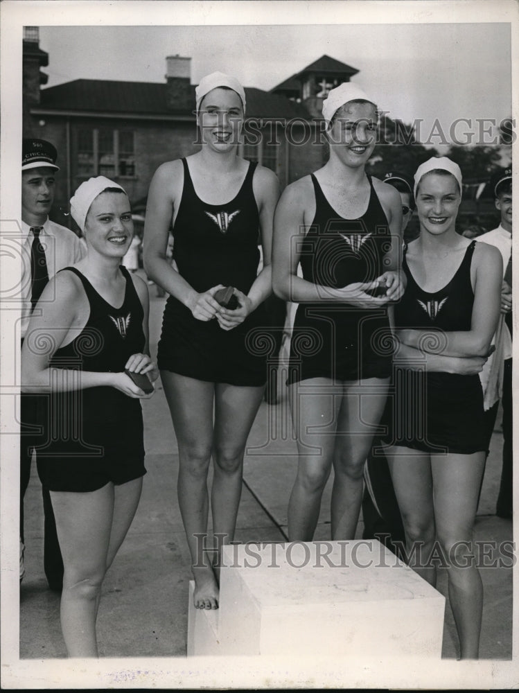 1947 Press Photo Crystal Plunge team wins 800 free style - nes13585 - Historic Images