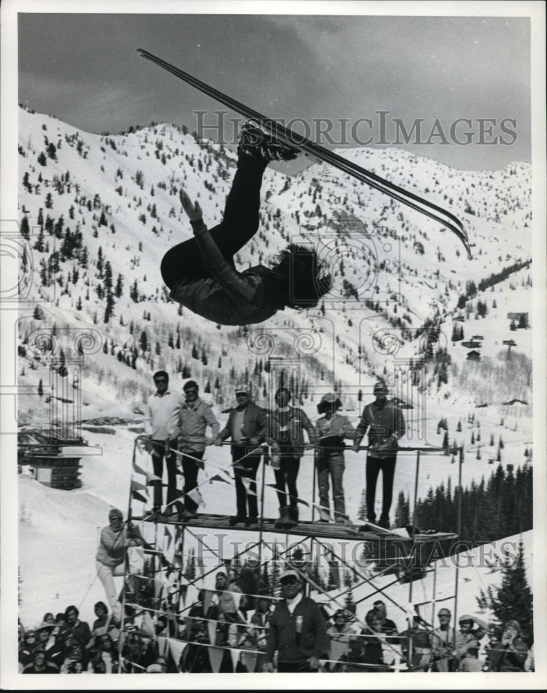 Press Photo Glen Tillotsen of Get Hot skiers at Natl Gelande - nes13784 - Historic Images