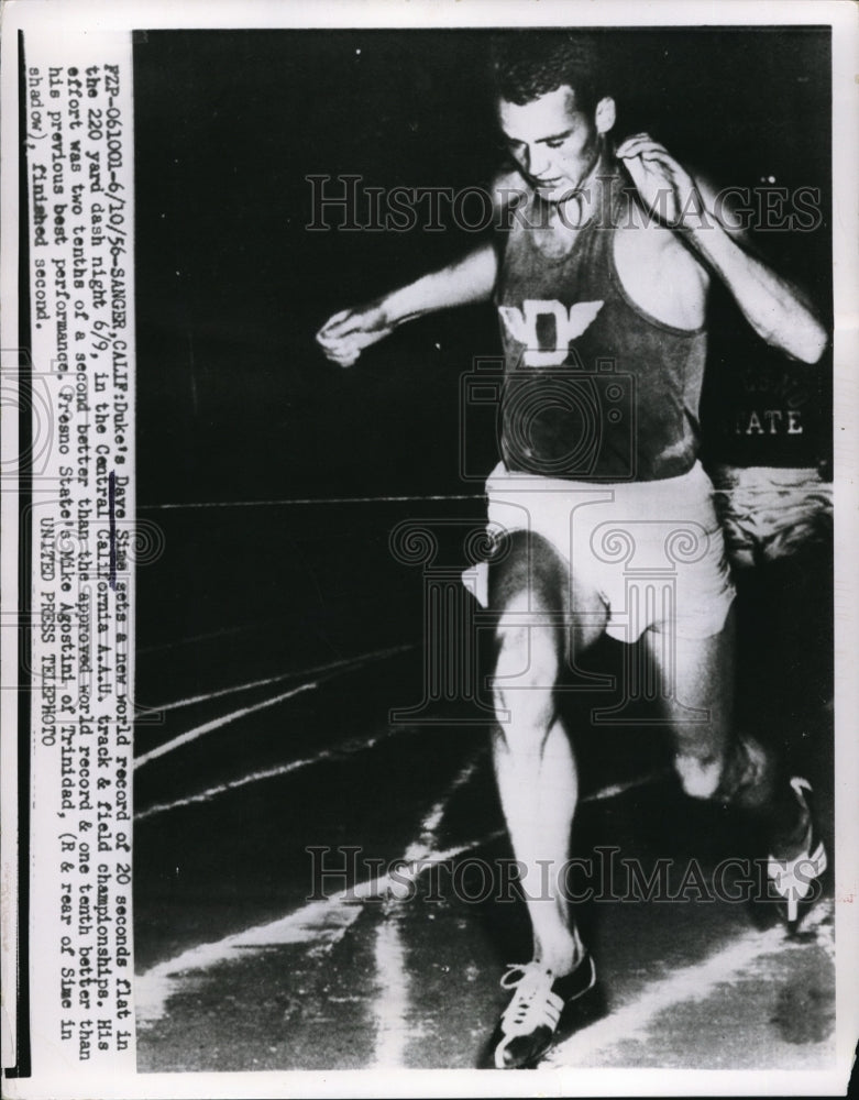 1956 Press Photo Dave Sims sets world record in 220 yard dash - nes13836 - Historic Images