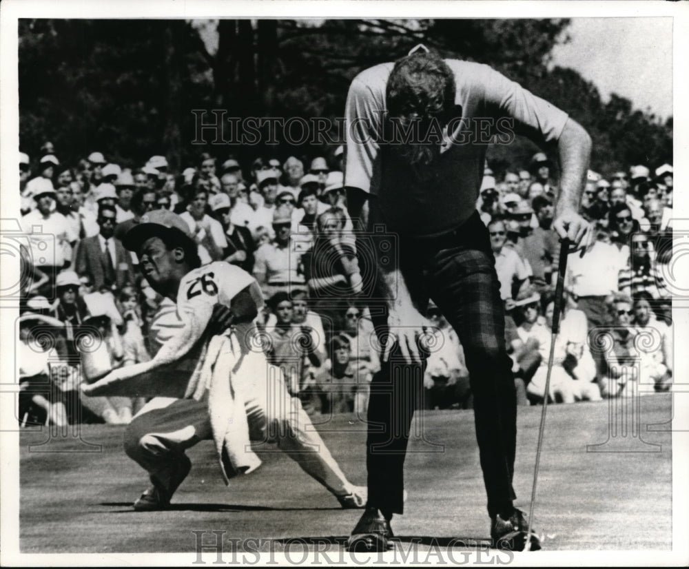 1971 Press Photo Tom Weiskopf missed birdie but made par. Augusta, Ga. - Historic Images