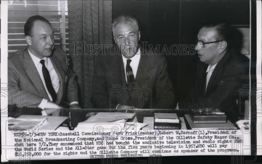 1959 Press Photo Baseball commissioner Ford Frick Center Robert Sarnoff left - Historic Images