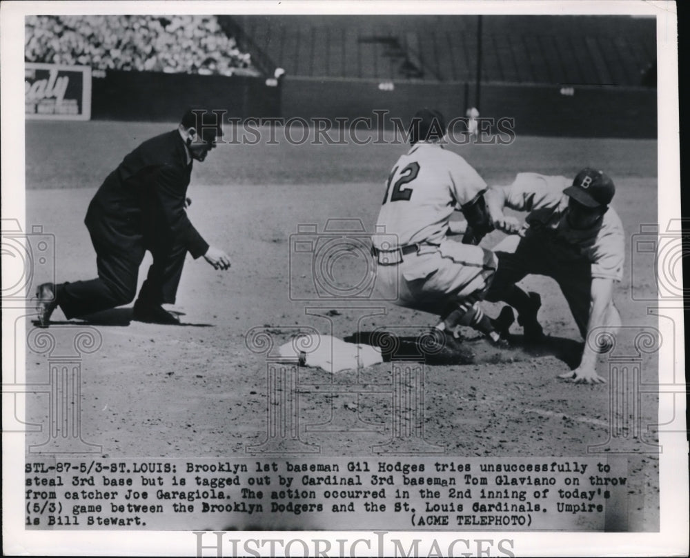 1950 Press Photo Gil Hodges and Tom Glaviano of St Louis Cardinals during game - Historic Images