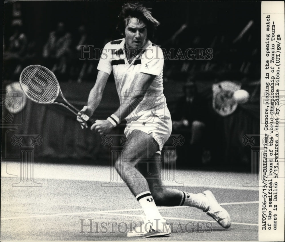 1977 Press Photo Jimmy Conners during the semi final round of the World - Historic Images