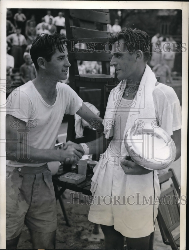 1941 Press Photo Parker Beats Riggs in Clay Court Final - nes14884 - Historic Images