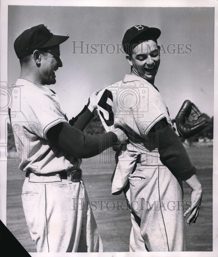 1951 Press Photo Vero Beach, Fla Dodger coach Cookie Lavagetto &amp; Tommy Brown - Historic Images