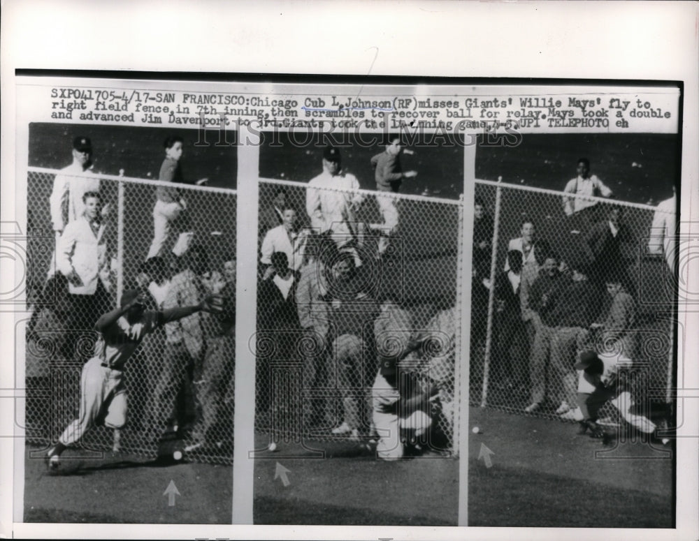 1960 Press Photo Chicago Cub L Johnson misses Giants&#39; Willie Mays fly to right - Historic Images