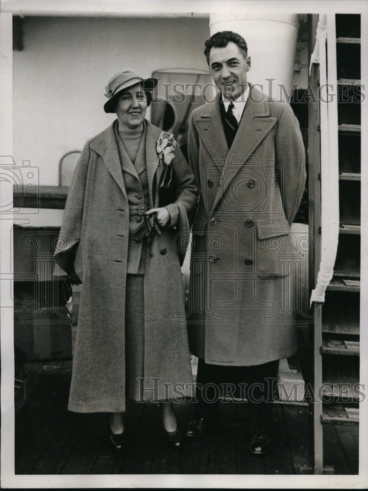 1935 Press Photo National League Pres. Ford Frick and Mrs. Frick sail - Historic Images