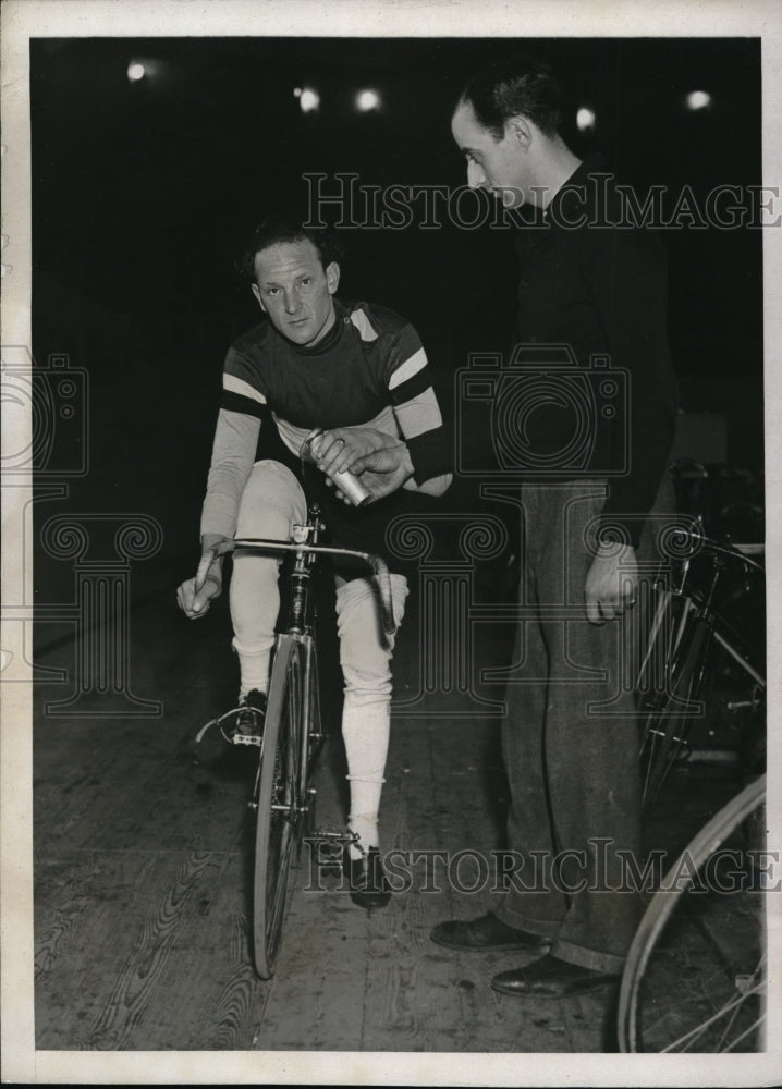 1932 Press Photo Arturo Bresciani at Madison Square Garter - nes15779 - Historic Images