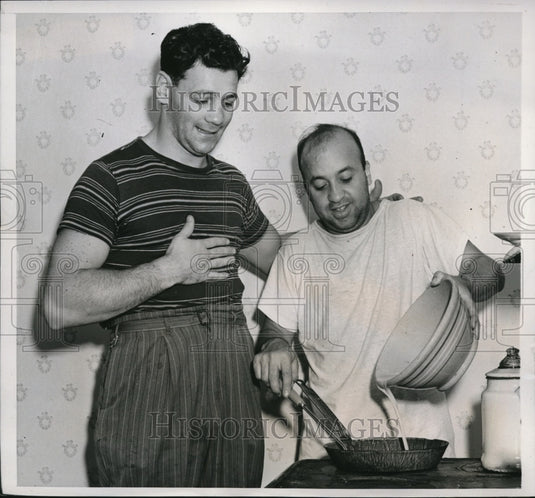 1939 Press Photo Saratoga Lake NY Bob Pastor boxer & chef Jock La Belle - Historic Images