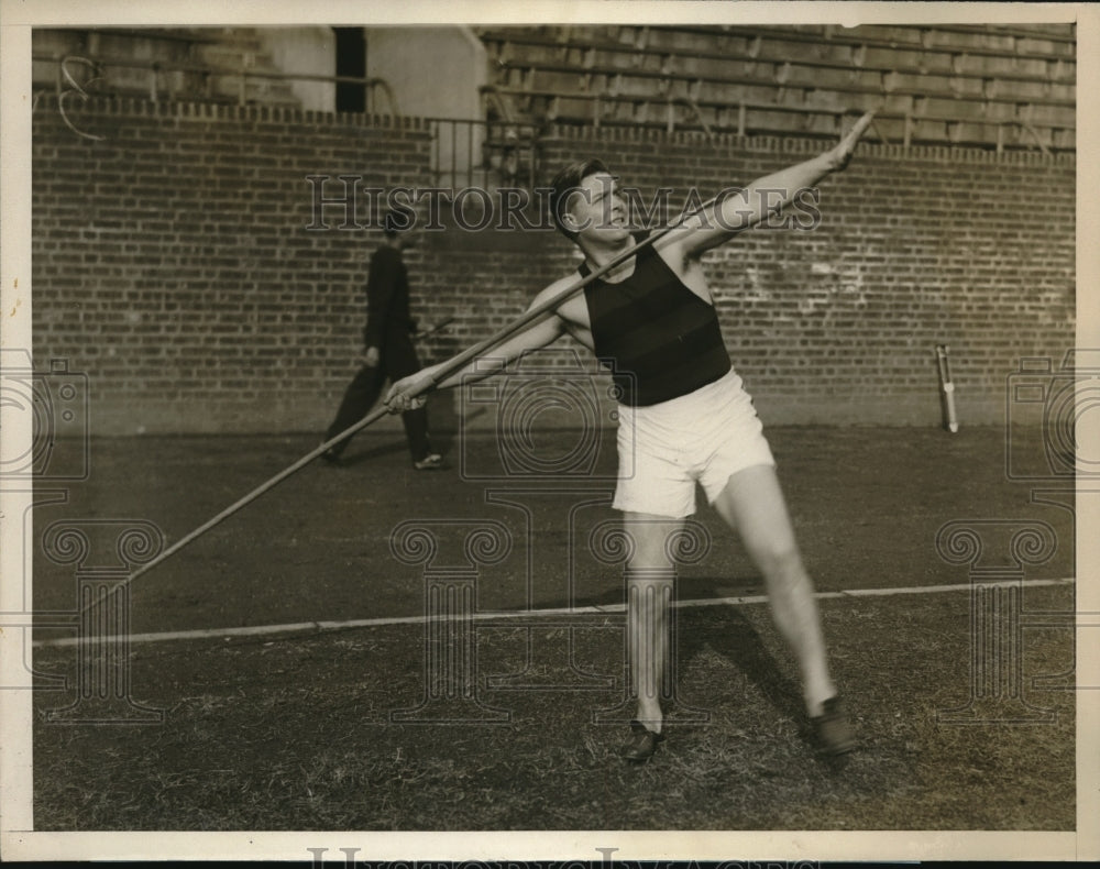 1927 Press Photo Univ of Penn javelin McLaughlin - nes16920 - Historic Images