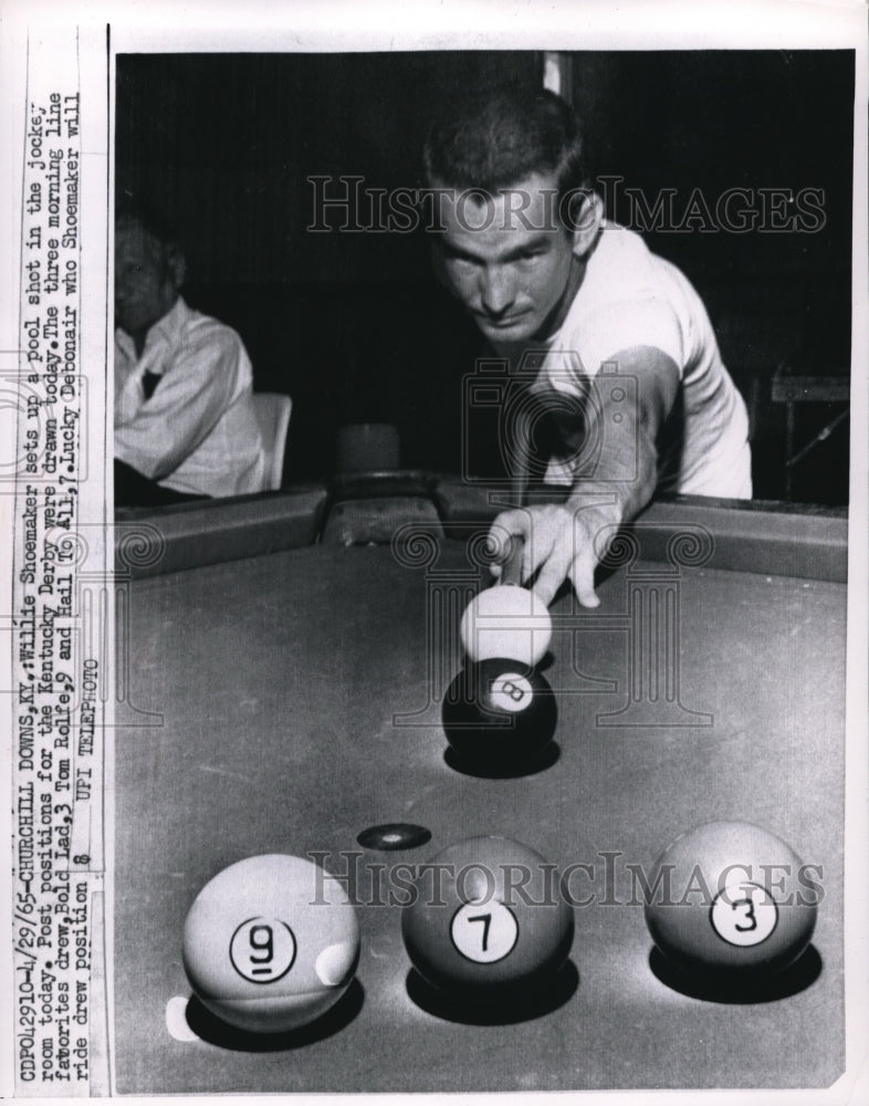 1965 Press Photo Jockey Willie Shoemaker playing pool - nes17029 - Historic Images