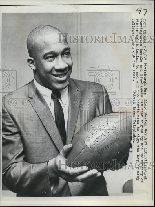 1967 Press Photo Lloyd Weston Pittsburgh Westinghouse tackle - nes17054 - Historic Images