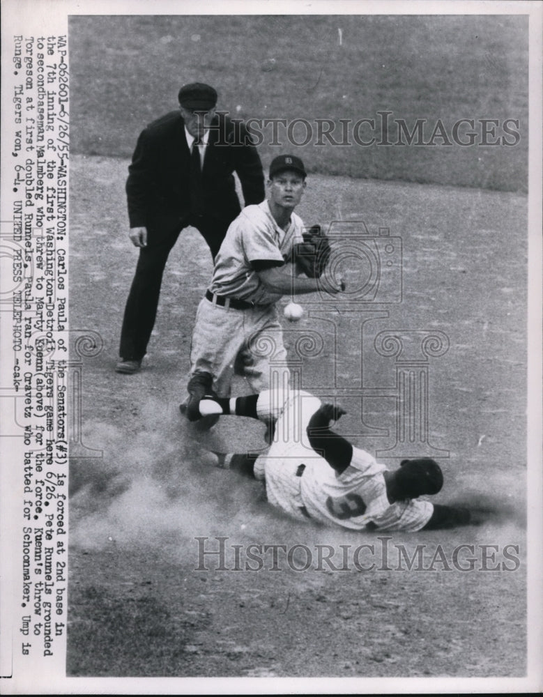 1955 Press Photo Senators Carlos Paula out at 2nd vs Tigers Marty Kuenn - Historic Images