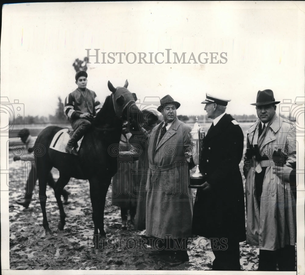 1937 Press Photo Manners Man, jockey Bob Dotter, Dave Butler - nes17202 - Historic Images