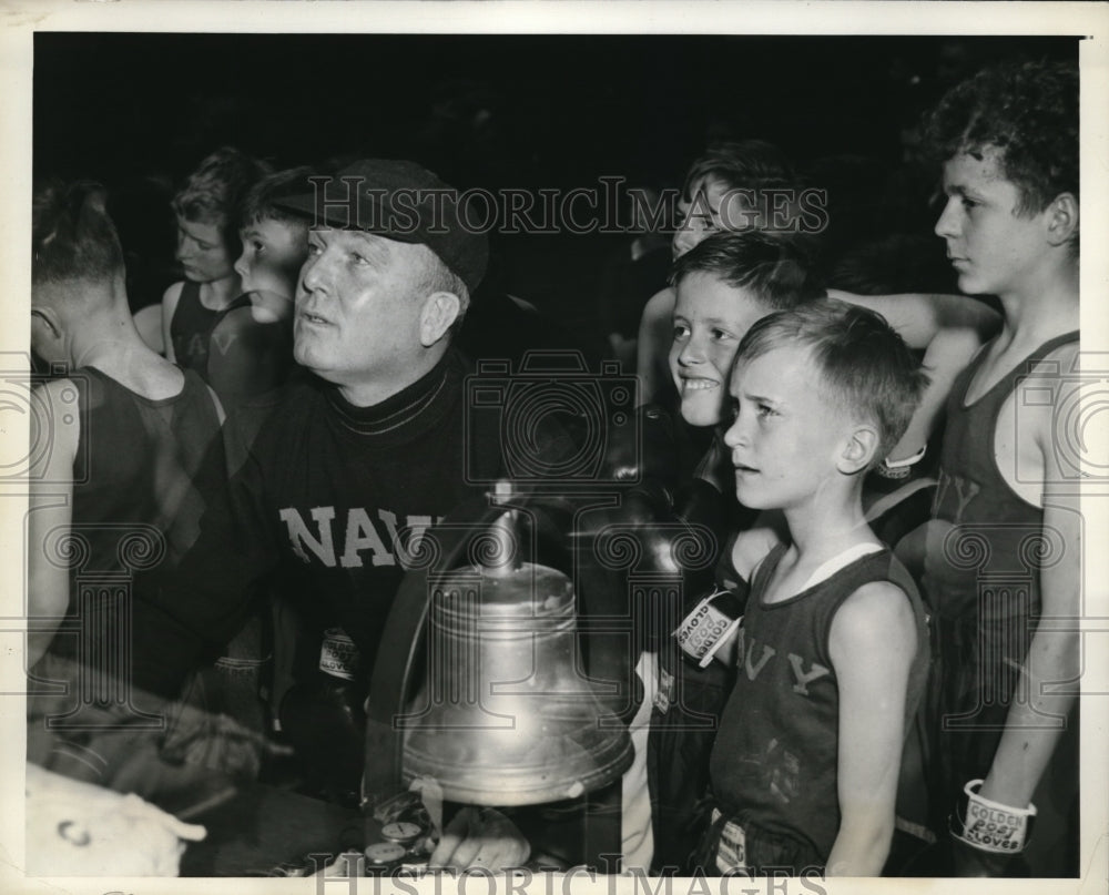 1939 Press Photo Annapolis, Md Spike Webb, Navy boxing coach at Jt tourny - Historic Images