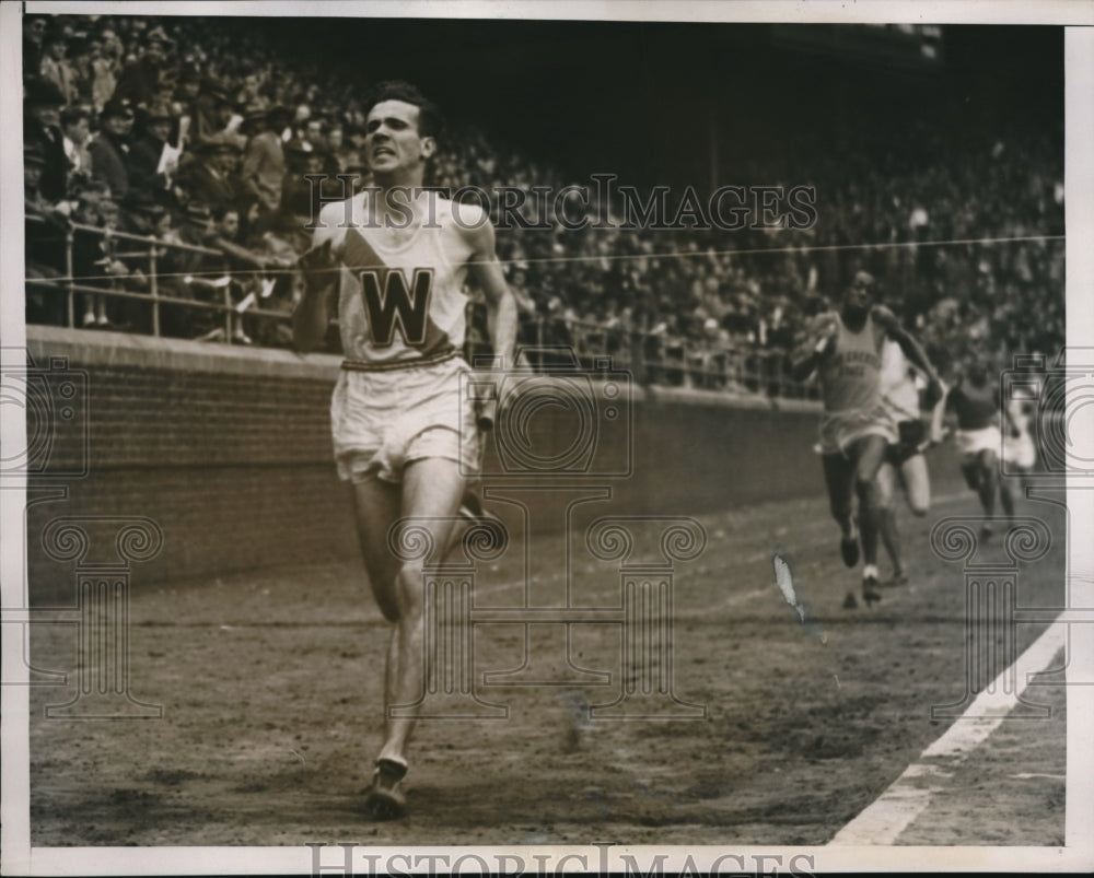 1938 Press Photo Penn Relays Cictor wins 1 mile relay title - nes17848 - Historic Images