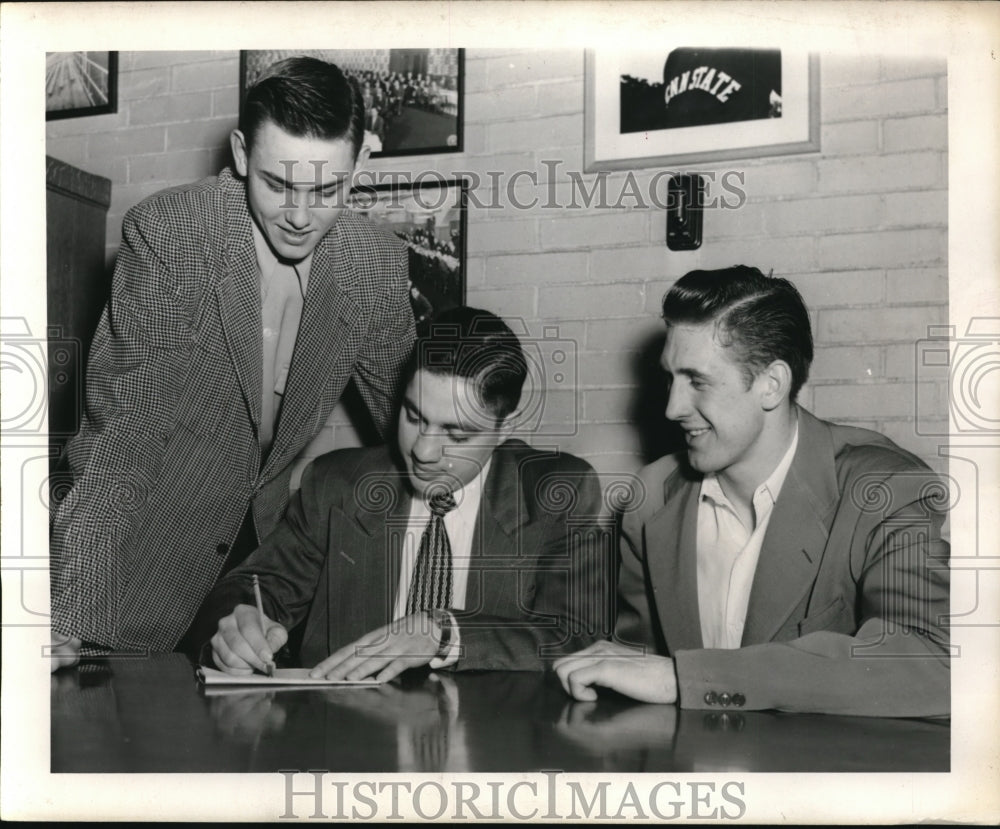 1952 Press Photo Elmer Gross Paa basketball coach, ed Haag 7 Herm Sledzik - Historic Images